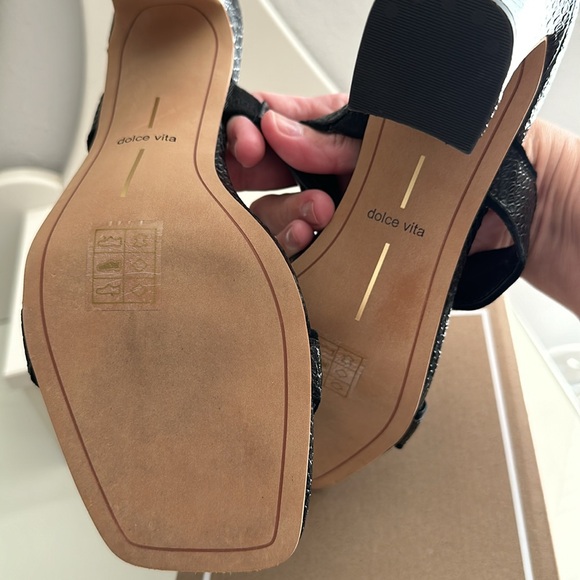🥳HP🥳🔥Dolce Vita Onyx Embossed Leather Heels🔥 - Picture 6 of 7